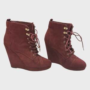 Forever 21 Burgundy Faux Suede Lace-Up Wedge Ankle Boots Women’s Size 10